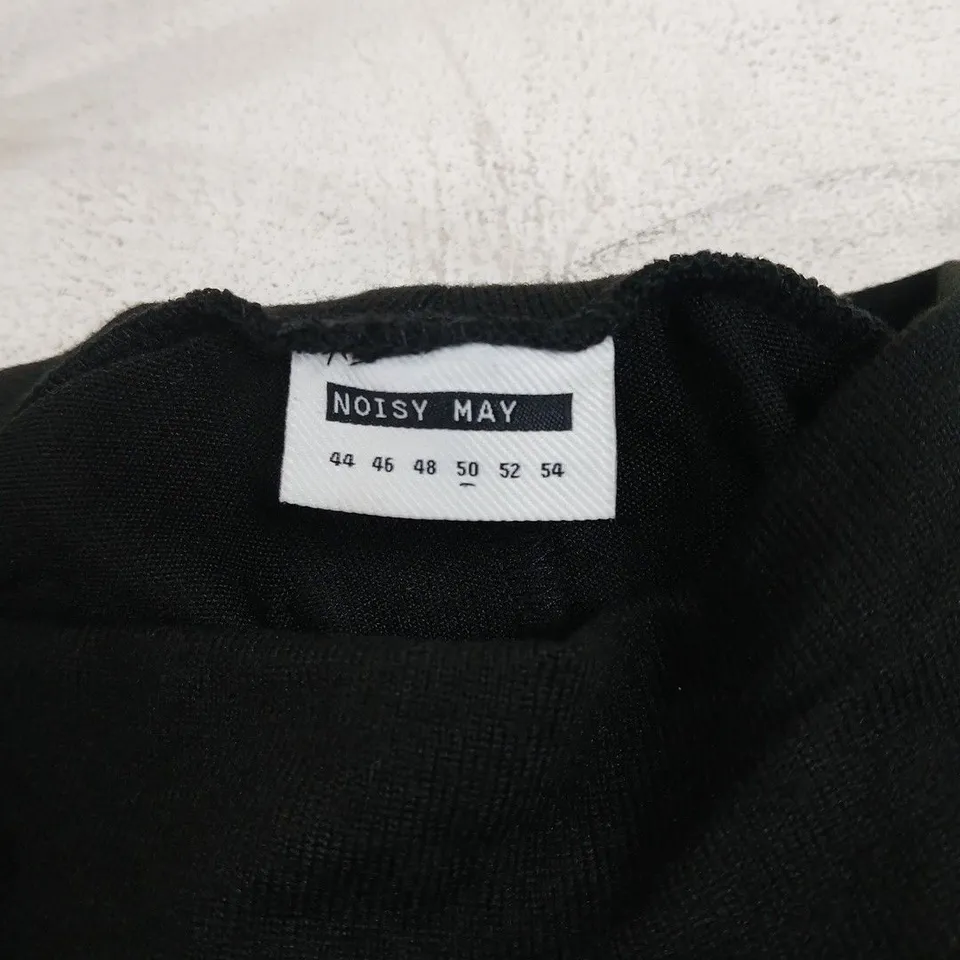 NOISY MAY LONG SLEEVE BLACK JUMPER TOP SIZE 50