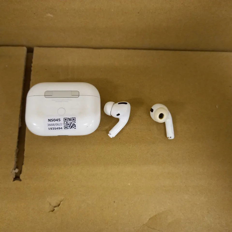 BOXED APPLE AIRPODS PRO