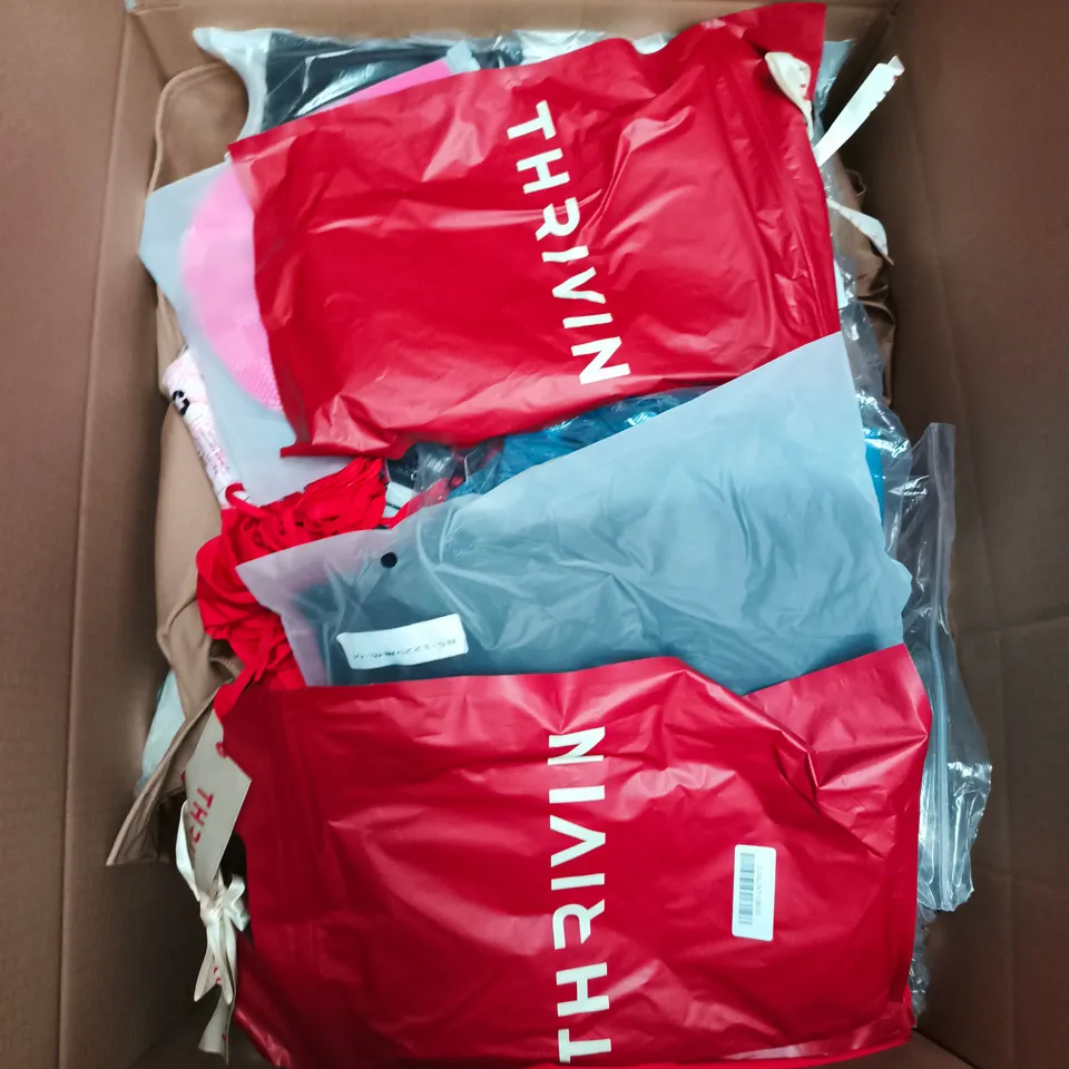 LARGE BOX OF APPROXIMATELY 25 ASSORTED CLOTHING ITEMS IN VARIOUS COLOURS, STYLES AND SIZES - COLLECTION ONLY