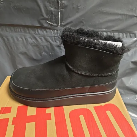 FITFLOP BOOTIE/BOOT – ALL BLACK, UK8