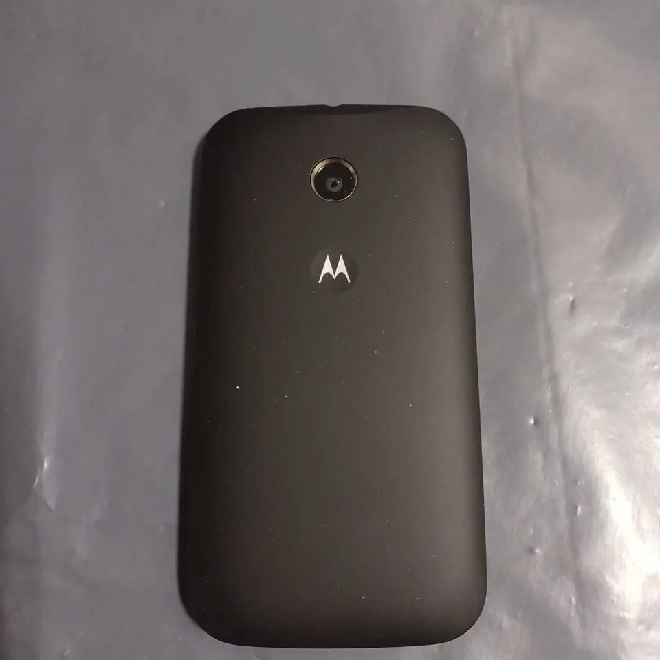 BOXED MOTOROLA MOTO E PHONE IN BLACK - XT1021