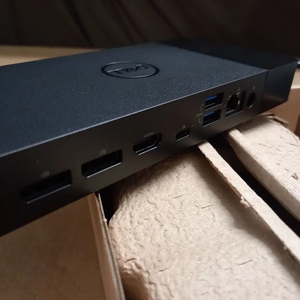 BOXED DELL K20A THUNDERBOLT DOCKING STATION - WD19TBS