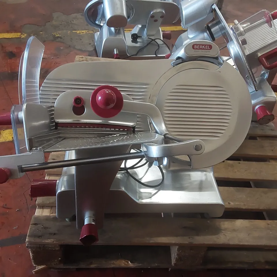 BERKEL COMMERCIAL MEAT SLICER