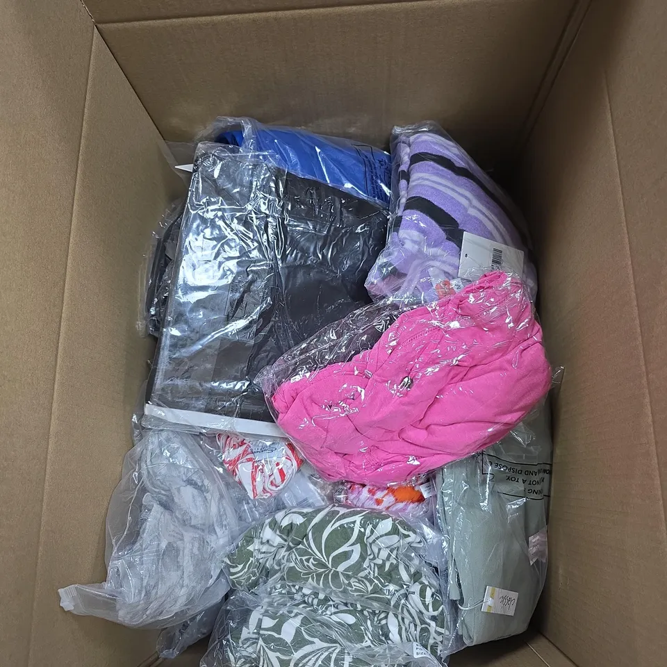 BOX OF APPROXIMATELY 30 ASSORTED CLOTHING ITEMS TO INCLUDE MUDFLOWER, SOUL COLLECTION, & MAISI ETC