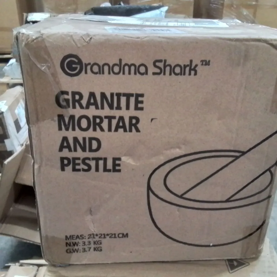 BOXED GRANITE STONE PESTLE AND MORTAR SET