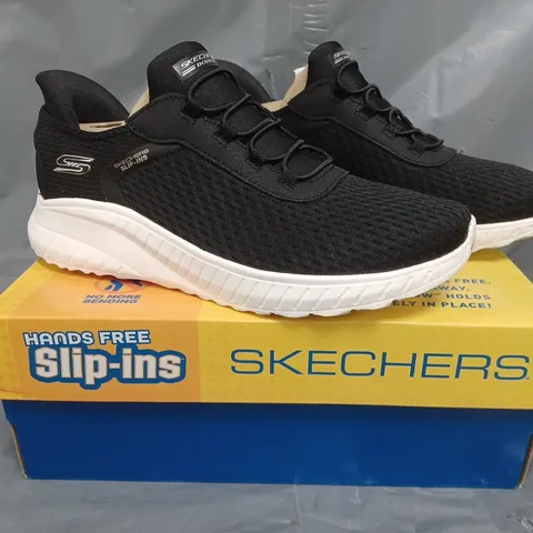 BOXED PAIR OF SKECHERS BOB SQUAD TRAINERS IN BLACK SIZE 5