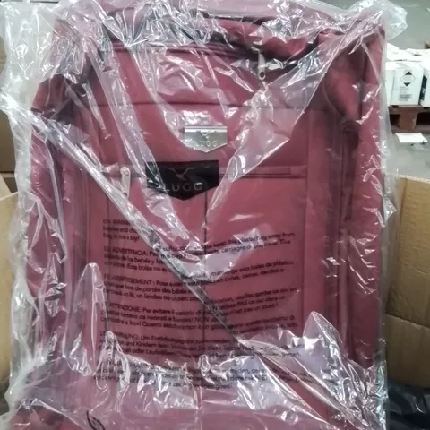 BOX CONTAINING APPROXIMATELY 8 BRAND NEW LUGG SOFT LIGHTWEIGHT CABIN BAGS -RED-