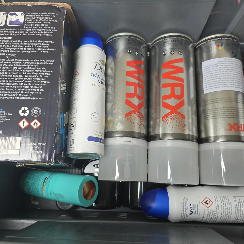 APPROXIMATELY 12 ASSORTED AEROSOLS TO INCLUDE BONDIT STRONG SPRAY ADHESIVE, WTX SPRAY PAINT, DOVE ADVANCED CARE, ETC - COLLECTION ONLY