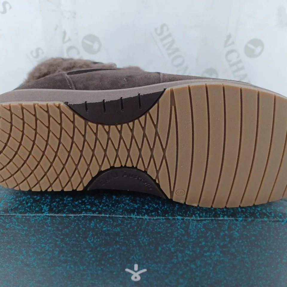 EMU AUSTRALIA FAUX SUEDE BOOTS IN ESPRESSO - SIZE 5