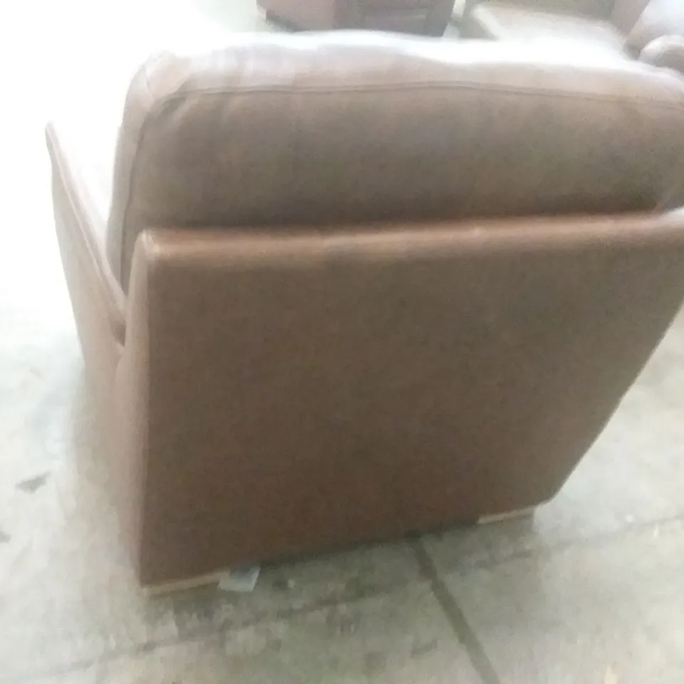 QUALITY DESIGNER VIRGILIO CHAIRS WITH SMALL ARMS - BRANDY LEATHER