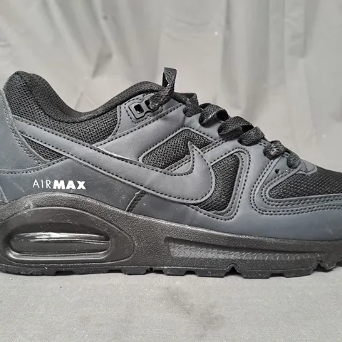 PAIR OF NIKE AIR MAX SHOES IN DARK GREY UK SIZE 7