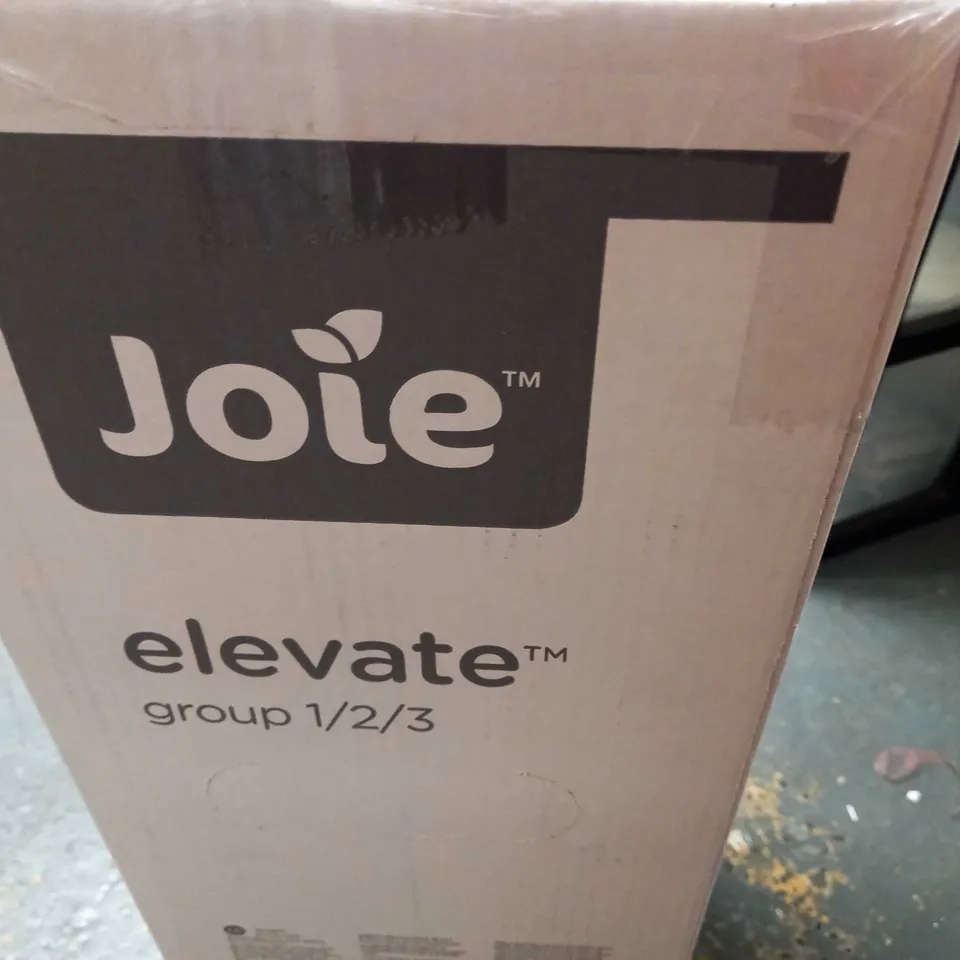 BOXED/SEALED ELEVATE CAR SEAT - CHERRY