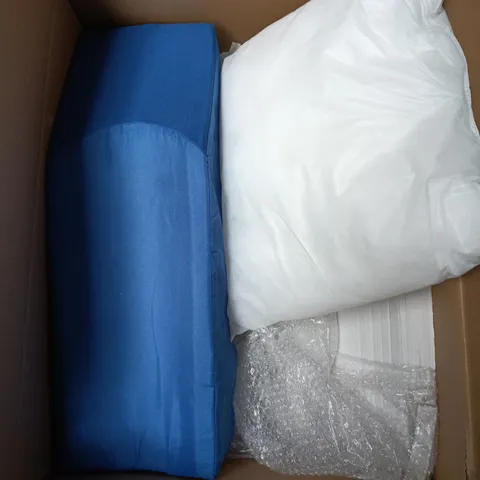 BOX OF APPROXIMATELY 4 ASSORTED ITEMS