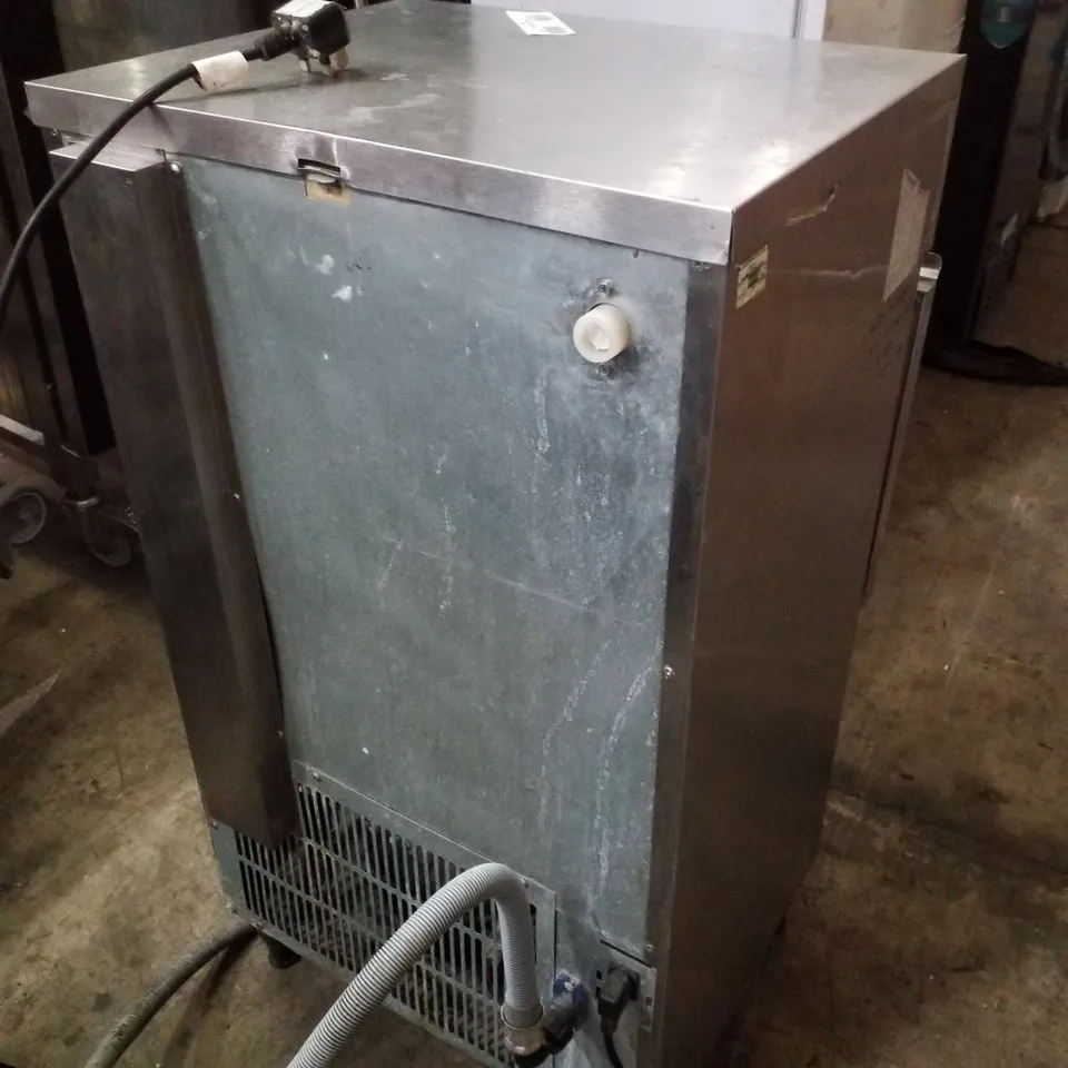 HOSHIZAKI COMMERCIAL ICE MAKER / ICE MACHINE