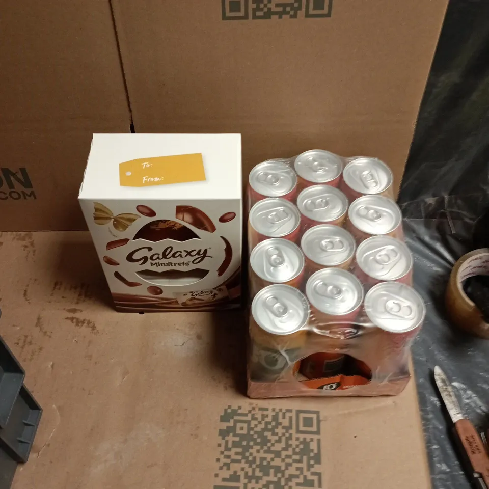 APPROXIMATELY 12 ASSORTED FOOD AND DRINKS ITEMS TO INCLUDE - J20 ORANGE & PASSIONFRUIT CANS, GALAXY EASTER EGG