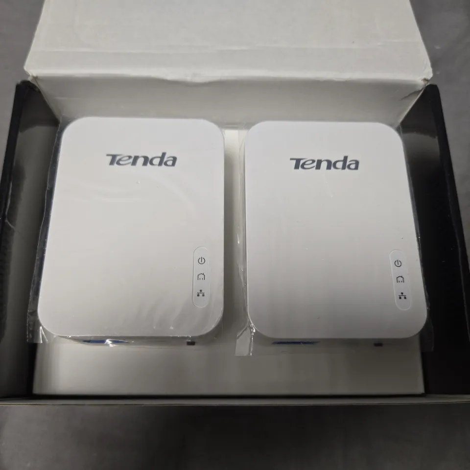 TENDA AV1000 GIGABIT POWERLINE ADAPTER KIT (2-PACK)