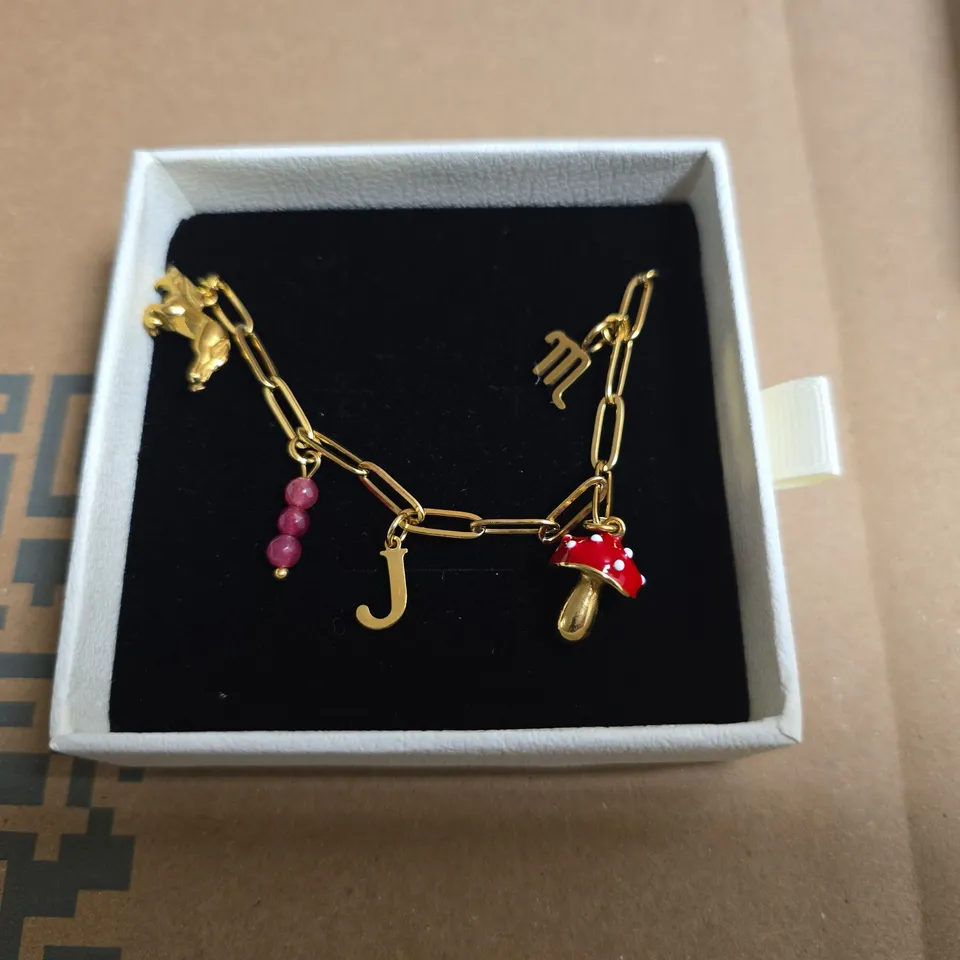 BOXED LOOP GOLD TONE CHARM BRACELET - CHARMS INCLUDE LETTERS J & M