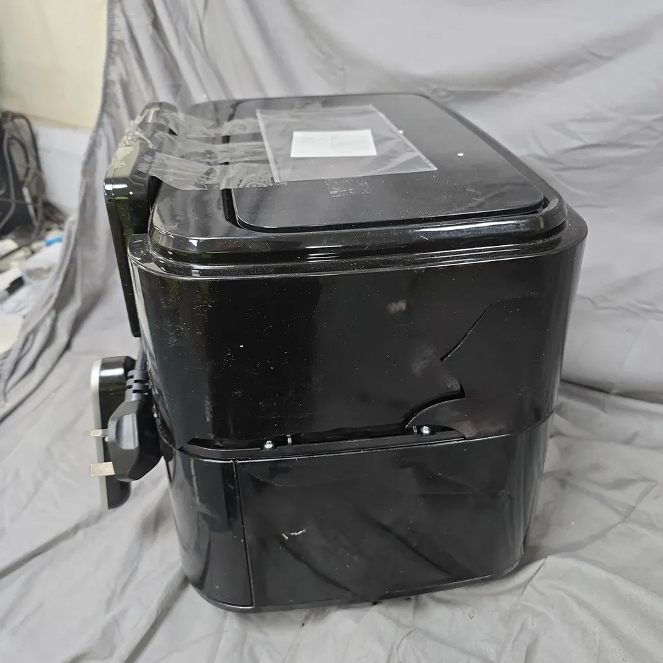 HOMESMART AIRFRYER – DAMAGE TO SIDE PANEL