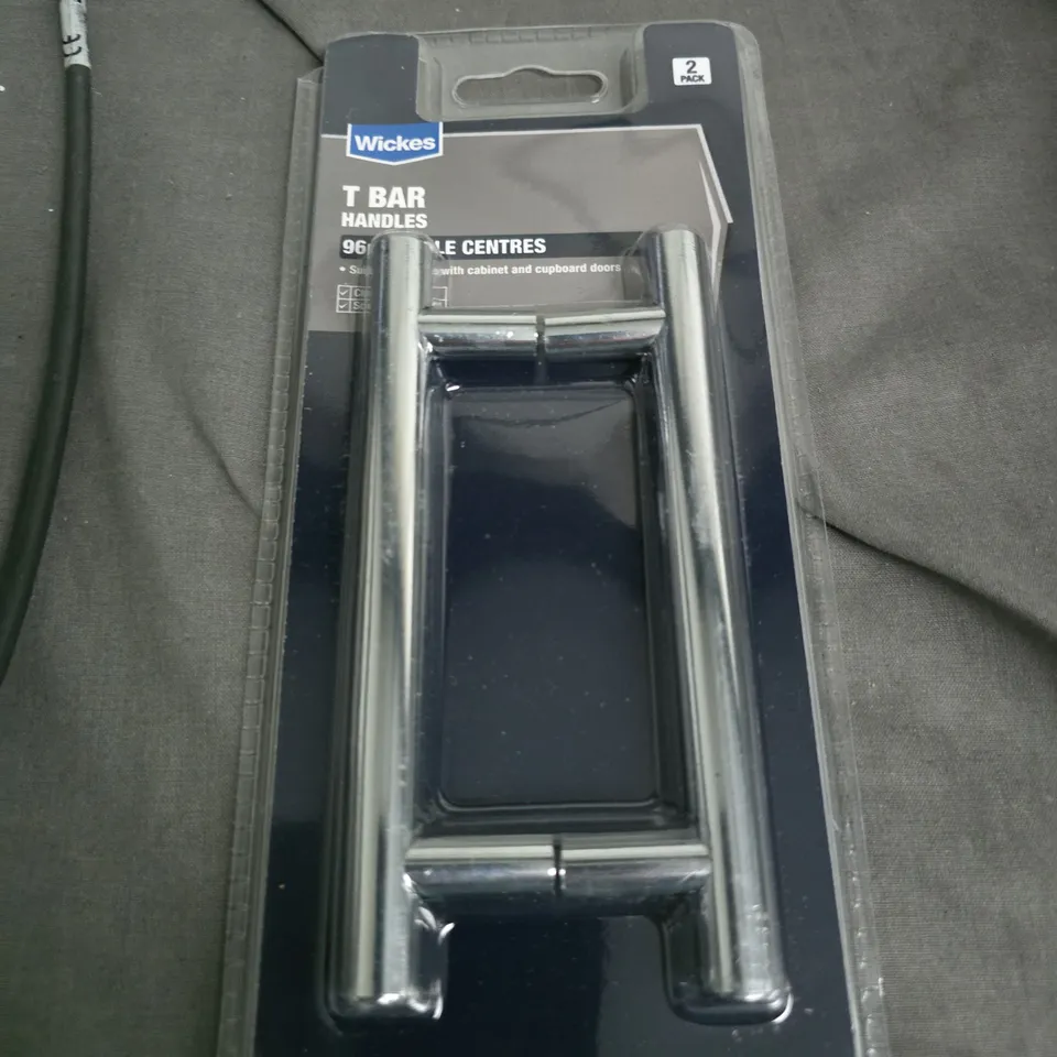 5 X ITEMS OF WICKES T BAR CABINET HANDLES – 96MM CENTRES, 2 PACK