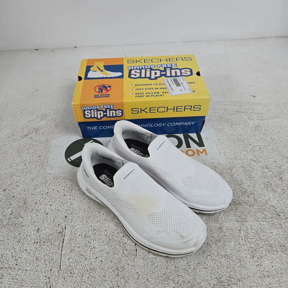 SKECHERS HANDS FREE SLIP-INS WHITE SLIP-ON SHOES SIZE 5.5