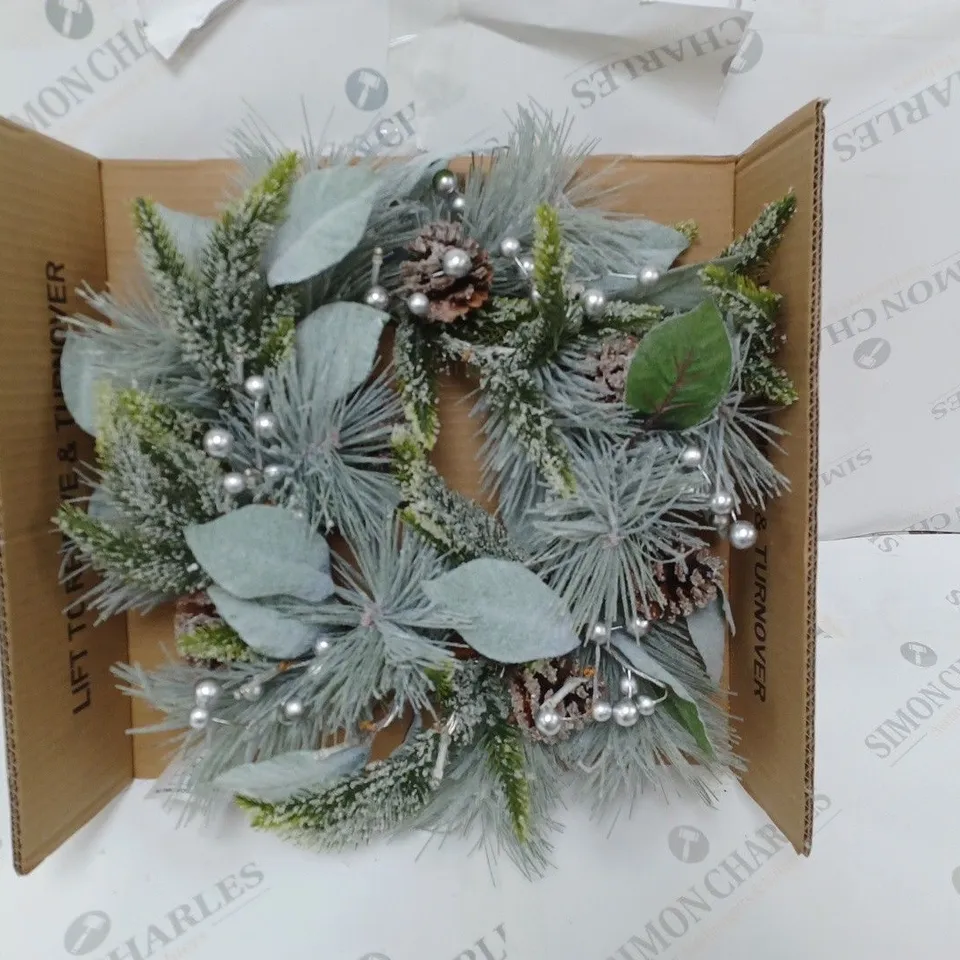 PINECONES PRE-LIT CHRISTMAS WREATH