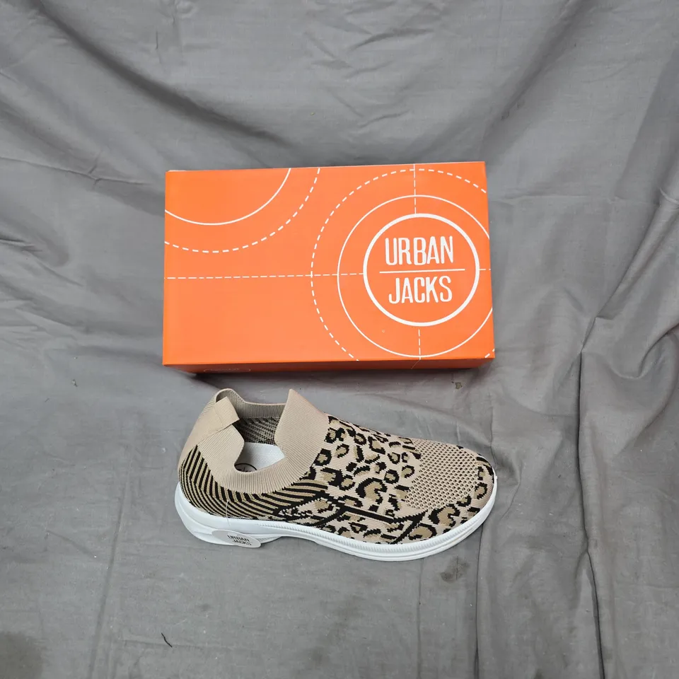 URBAN JACKS LEOPARD PRINT SLIP-ON TRAINERS – UK 7