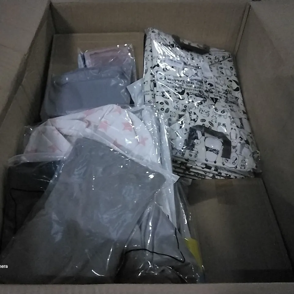 PALLET OF ASSORTED ITEMS INCLUDING ENIBELE HAIR TOOL ORGANISER, MEFA PERFECT 20+3 GEL POLISH, SEA TEAM BAGS WITH ZIPPERS, PANDA BAG, UKRAINIAN HANDHELD FLAG