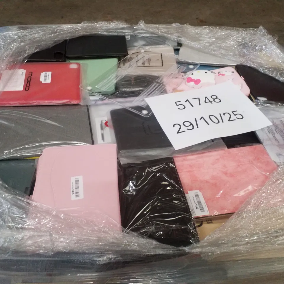PALLET CONTAINING LARGE QUANTITY OF ASSORTED TABLET CASES