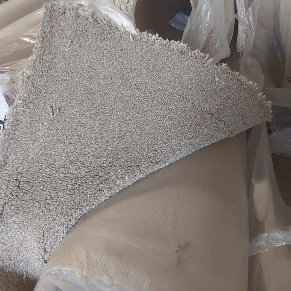 ROLL OF QUALITY FIRST IMPRESSIONS HUMBLE CARPET - APPROXIMATELY 2 x 4m