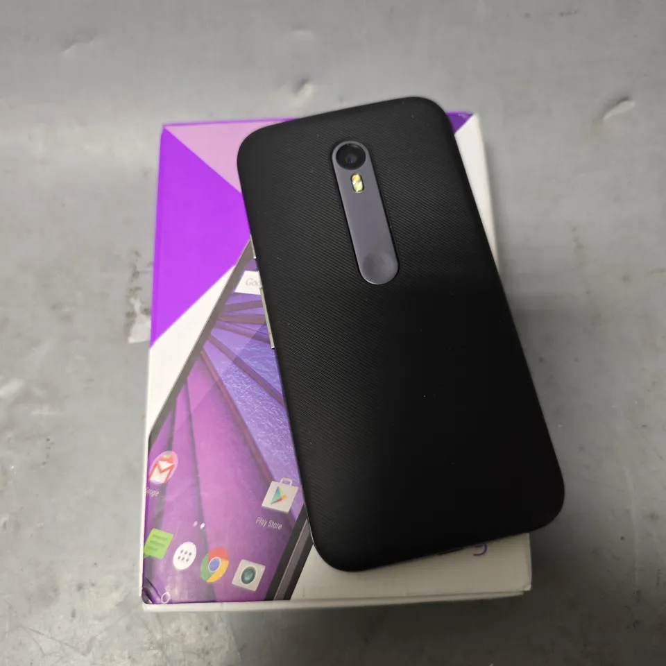 BOXED MOTOROLA MOTO G MOBILE PHONE 