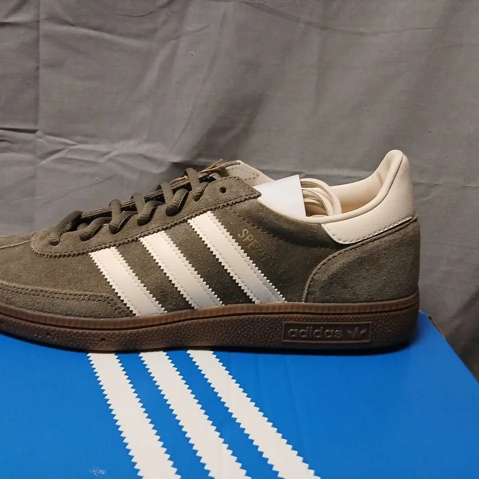 ADIDAS HANDBALL SPEZIAL TRAINERS – BROWN SUEDE, UK 8 (US 8.5, EU 42)