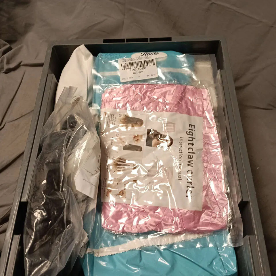 BOX OF APPROXIMATELY 8 ASSORTED COSMETIC ITEMS TO INCLUDE KOEC DEEP COLLAGEN, BOOTS MAXI PADS, SCRUNCHIES, EIGHT CLAW CURLER ETC