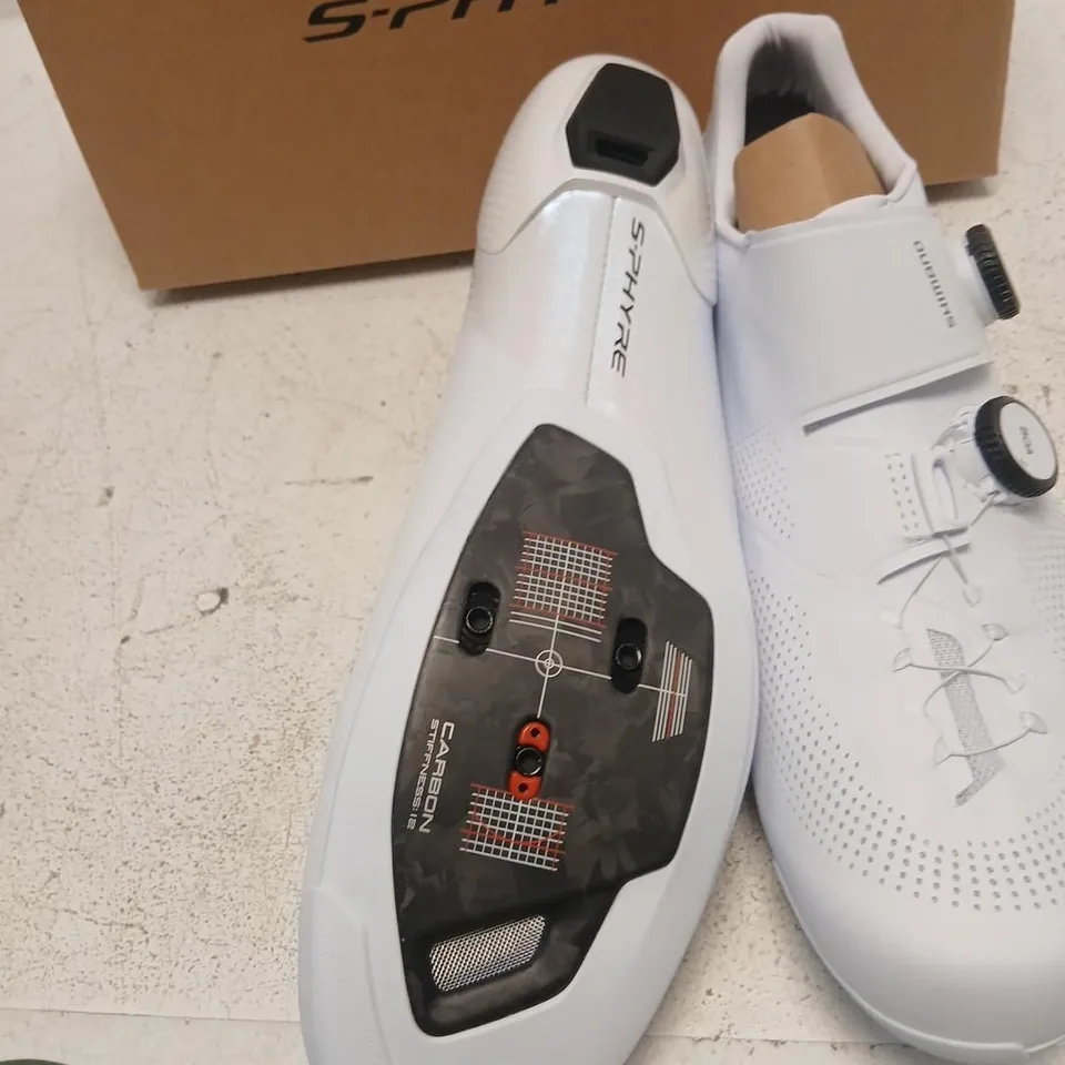 SHIMANO S-PHYRE RC9 WIDE CYCLING SHOES, WHITE (SH-RC903) – PAIR