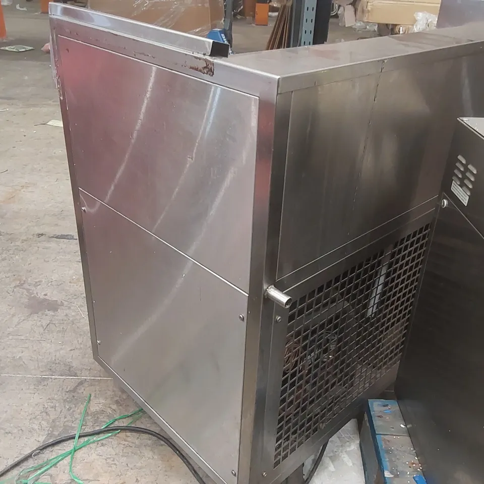 COMMERCIAL TEMPERATURE CONTROLLED FOOD CABINET WITH PREP COUNTER