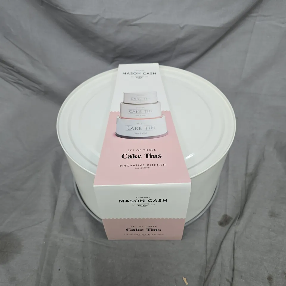 MASON CASH SET OF THREE CAKE TINS (PINK/WHITE)