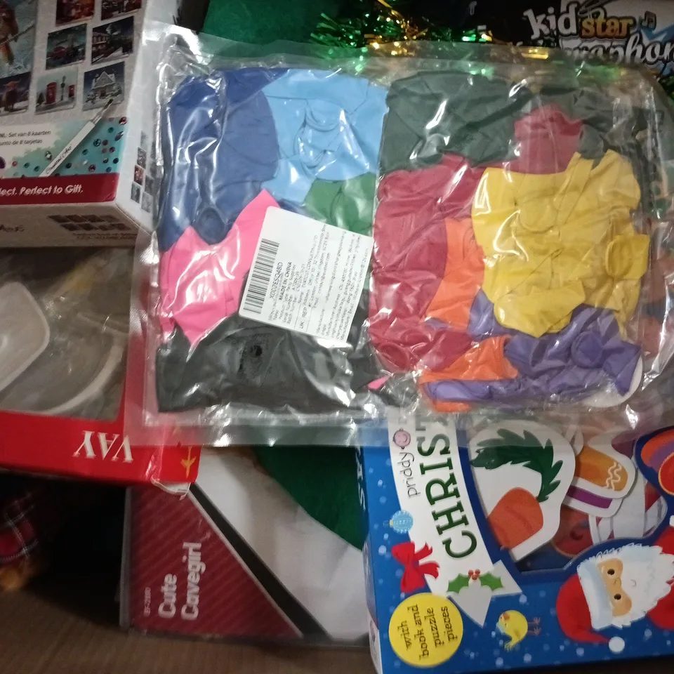 APPROXIMATELY 20 ASSORTED TOYS AND GAMES TO INCLUDE TEDDY PUPPET, 16" LCD WRITING TABLET, ETC - COLLECTION ONLY