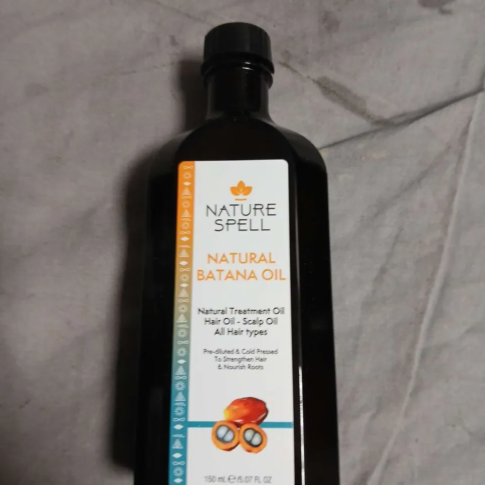 APPROXIMATELY 20 ASSORTED HEALTH & BEAUTY PRODUCTS INCLUDING NATURAL BATANA OIL , MAYJAM ESSENTIAL OIL WELLA HAIR CREAM