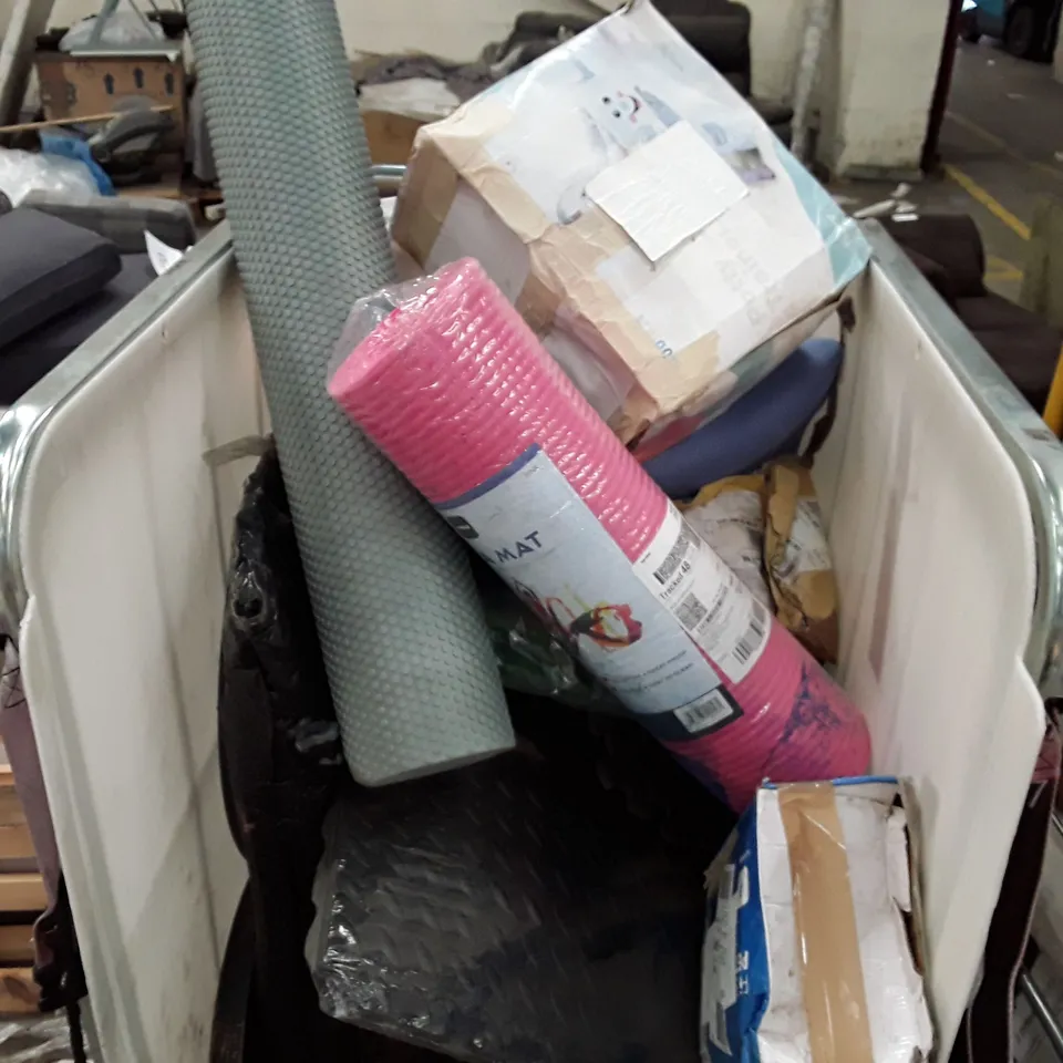 CAGE TO CONTAIN ASSORTMENT OF HOUSE HOLD ITEMS TO INCLUDE FOAM MATS PARASOL BASE, YOGA MAT ELECTRIC HEATERS ECT  ETC ( CAGE NOT INCLUDED)