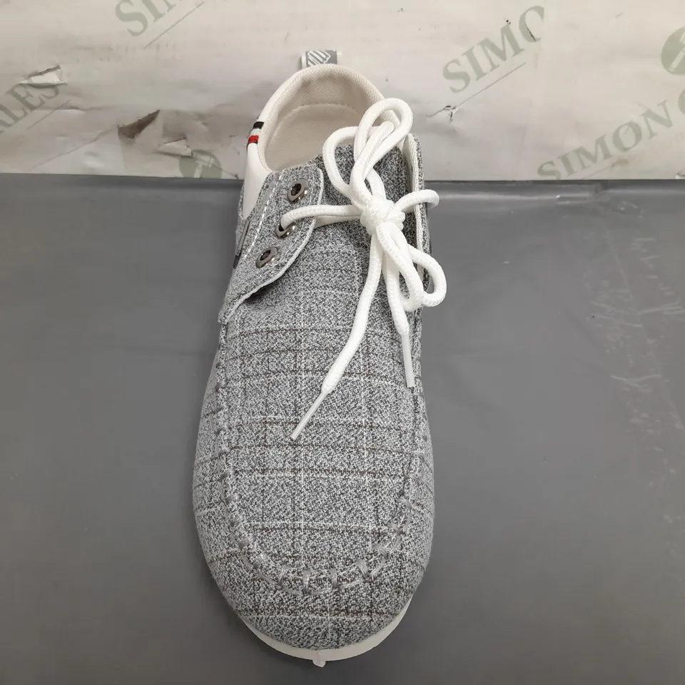 BOXED PAIR OF DESIGNER SHOES IN GREY EU SIZE 43
