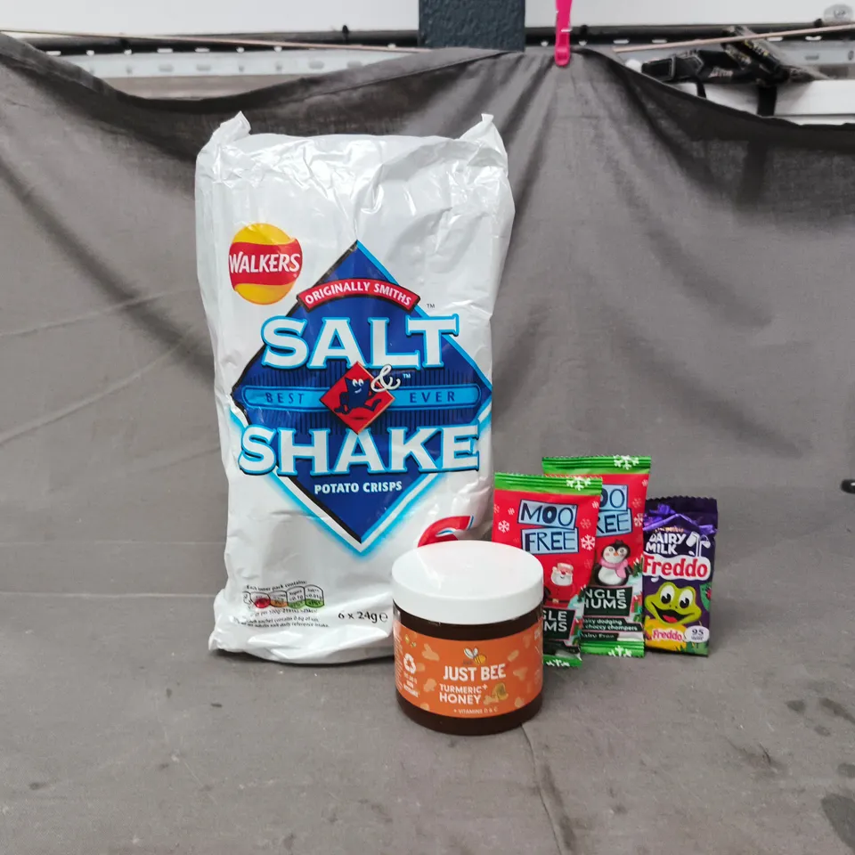 APPROXIMATELY 10 ASSORTED FOOD AND DRINK ITEMS TO INCLUDE SALT & SHAKE, TURMERIC HONEY, ETC