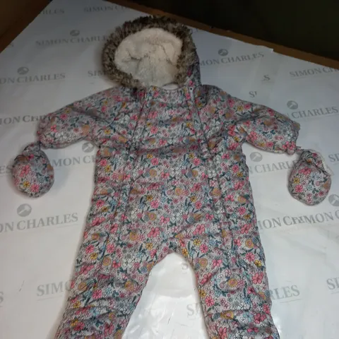 BABY FLORAL PATTERN SNOWSUIT SIZE UNSPECIFIED