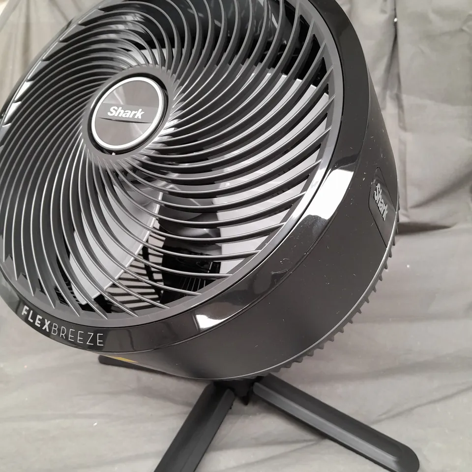 BOXED SHARK FLEXBREEZE PORTABLE FAN FA220UK