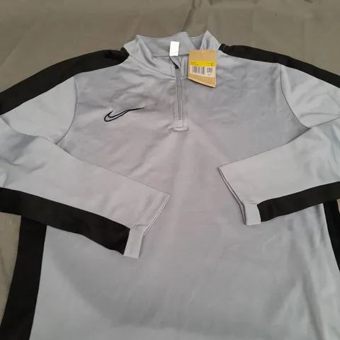 NIKE 1/4 ZIP JACKET SIZE S