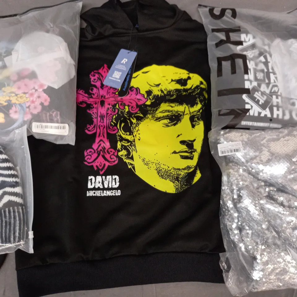 BOX OF APPROXIMATELY 20 ASSORTED CLOTHING AND FASHION ITEMS IN VARIOUS COLOURS, STYLES, AND SIZES - COLLECTION ONLY