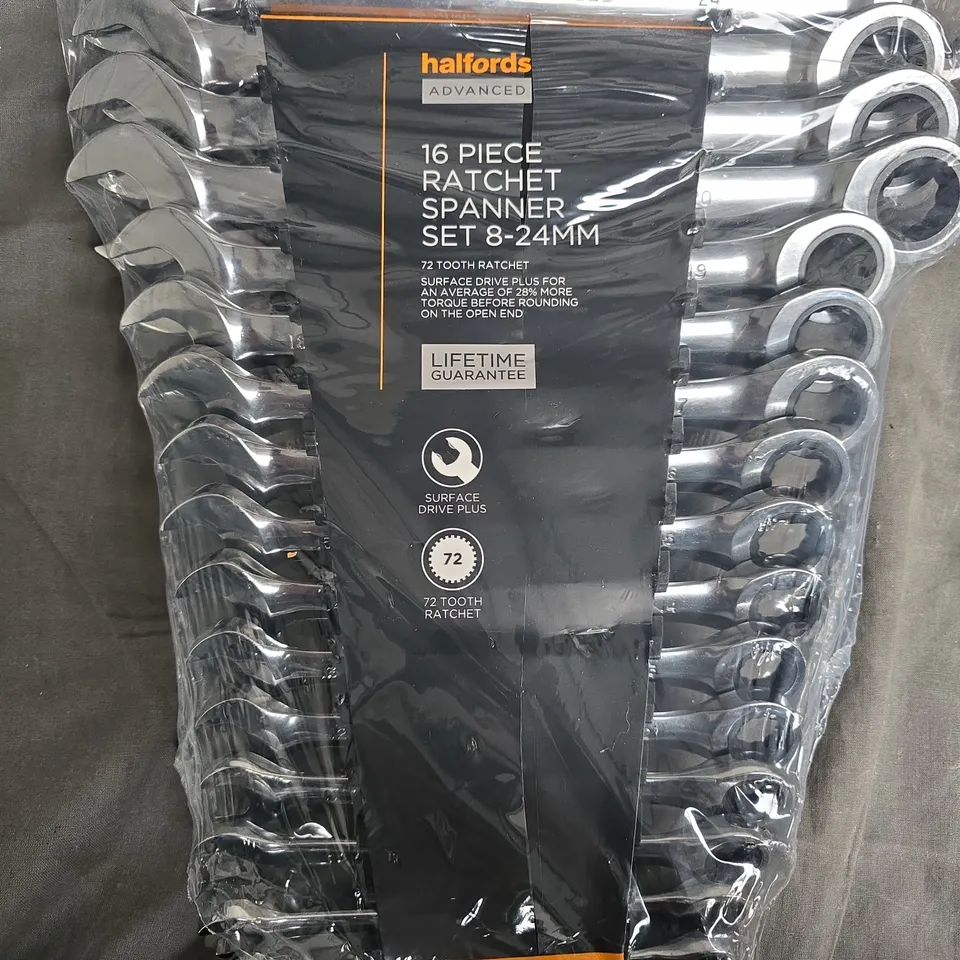 HALFORDS ADVANCED 16 PIECE RATCHET SPANNER SET 8-24MM