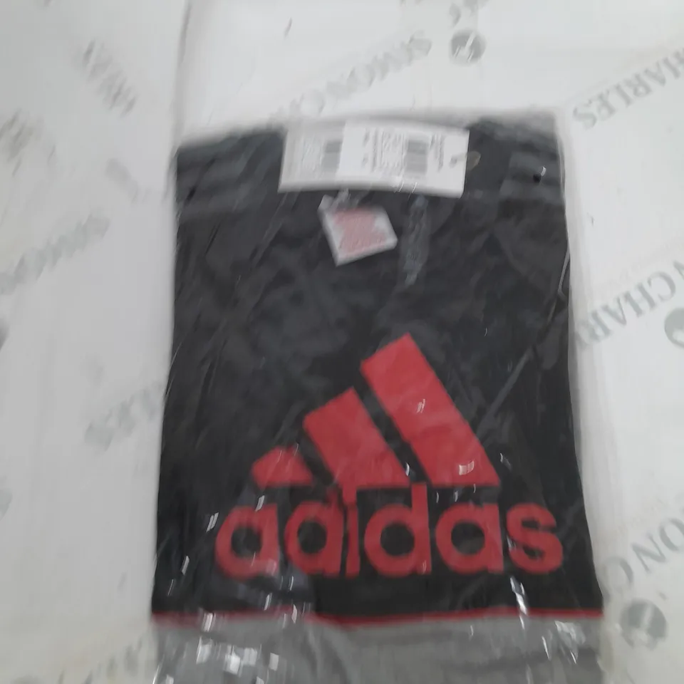 BAGGED ADIDAS GRAPHIC T-SHIRT SIZE L