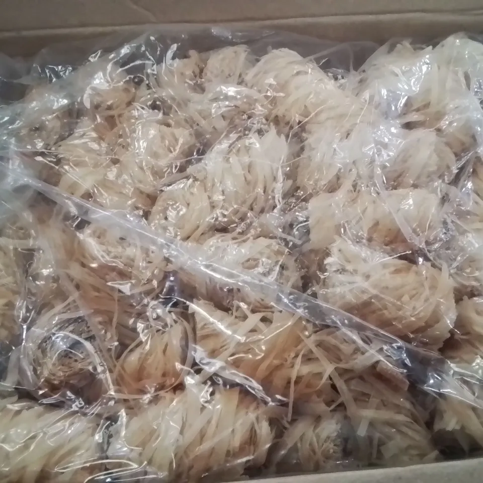 BOX CONTAINING LARGE AMOUNT OF NATURAL FIRELIGHTERS
