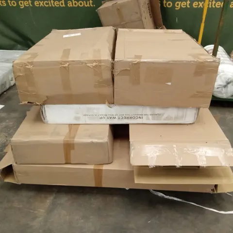 PALLET OF ASSORTED GARDEN FURNITURE AND GARDEN FURNITURE PARTS AND PIECES