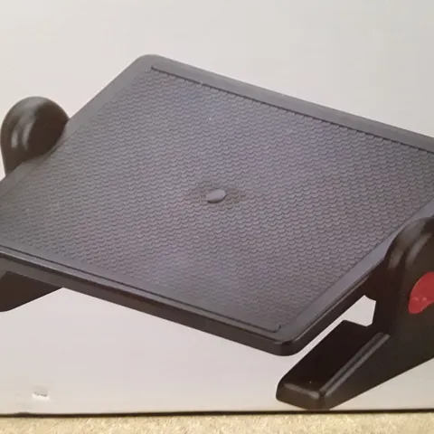 BOXED Q-CONNECT FOOTREST