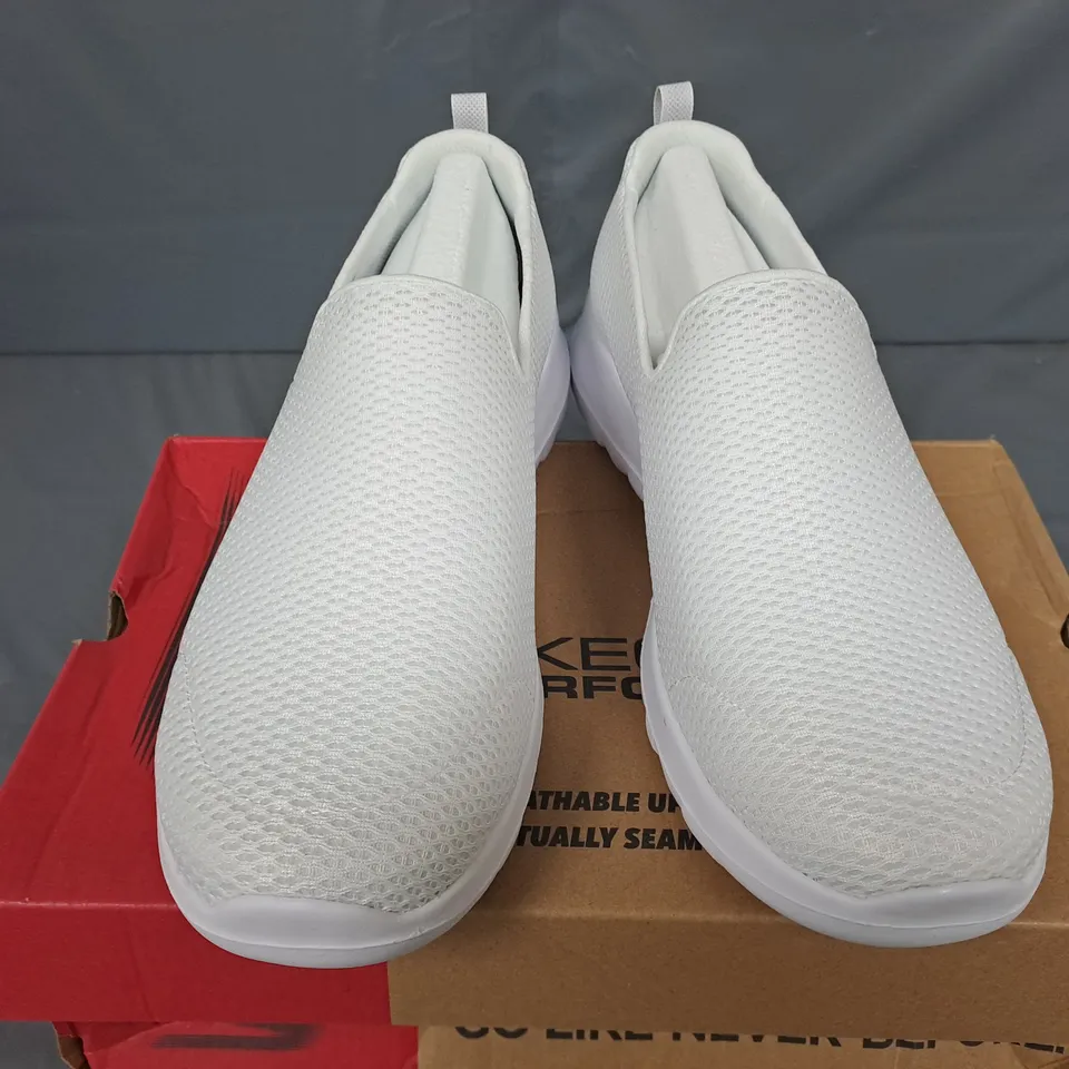 BOXED PAIR OF SKECHERS GO WALK JOY SHOES IN WHITE - UK 8
